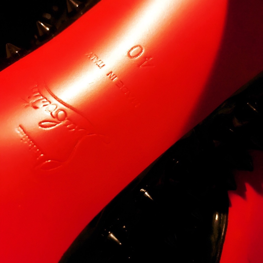 Christian Louboutin studded patent leather pumps - Picture 6 of 7